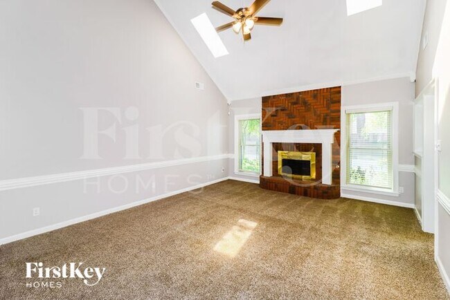 Foto del edificio - 3707 Oak Forest Dr