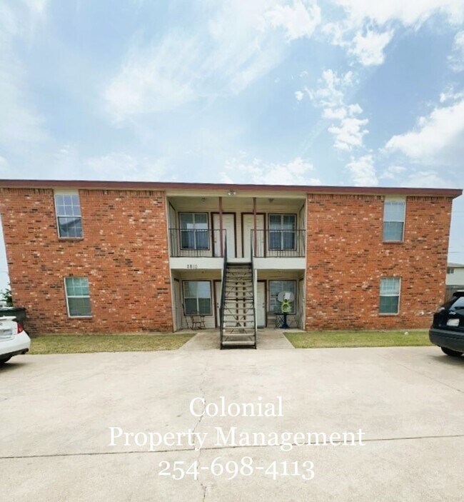 Building Photo - 2810 Leroy Cir