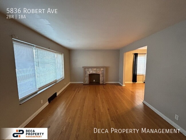 Foto del edificio - 5836 Robert Ave