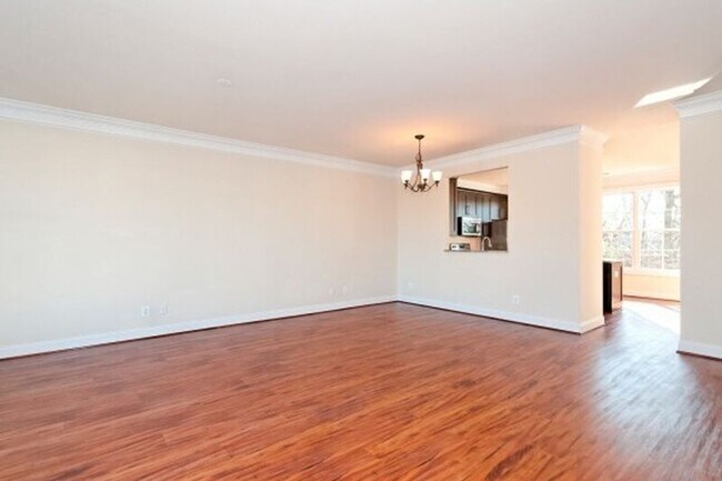 Foto del edificio - 1570 Wickham Pond Dr