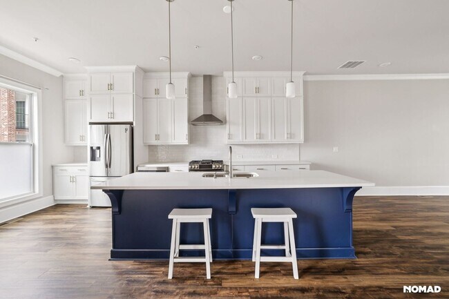 Building Photo - Stunning 4BR Townhome in Alpharetta