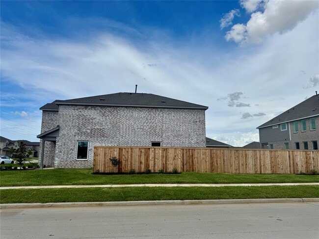 Building Photo - 28763 Texas Plns Dr