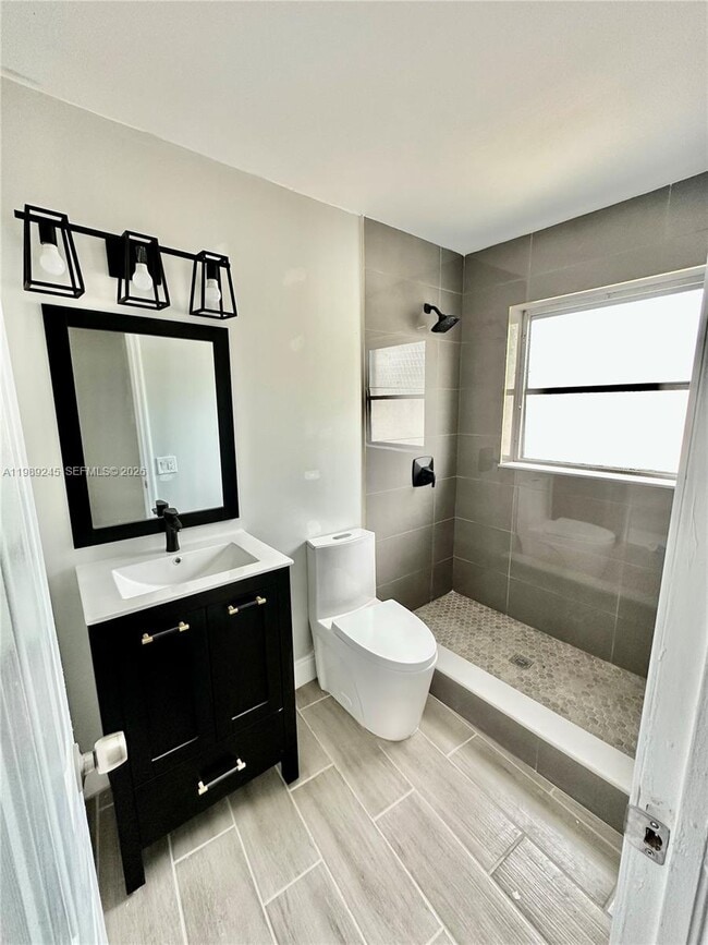 Foto del edificio - 2600 NE 8th Ave