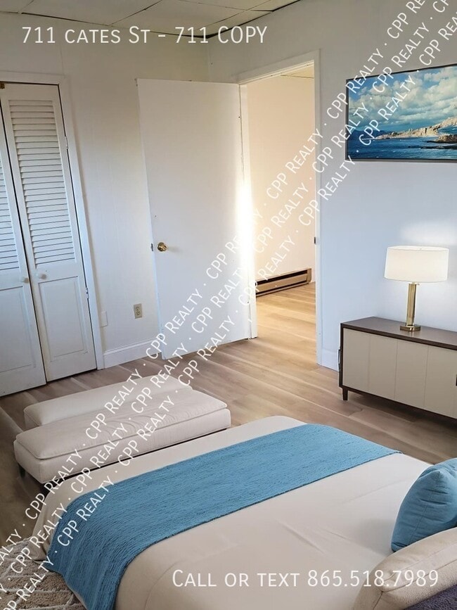 Building Photo - 711 Cates St