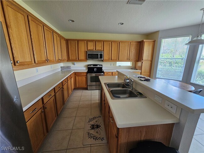 Foto del edificio - 2084 Par Dr