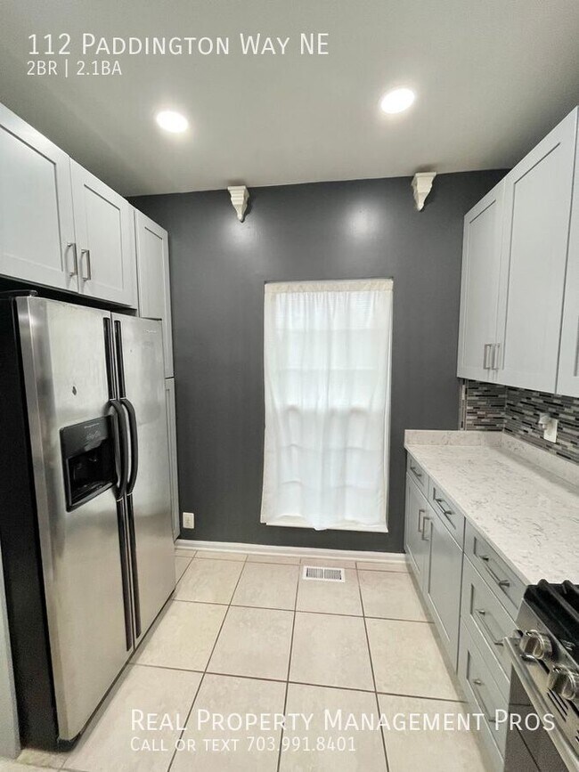 Foto del edificio - 112 Paddington Way NE