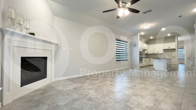 Building Photo - 3257 Lakewood Blfs Trl