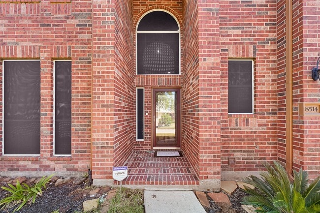 Building Photo - 8514 Discus Dr