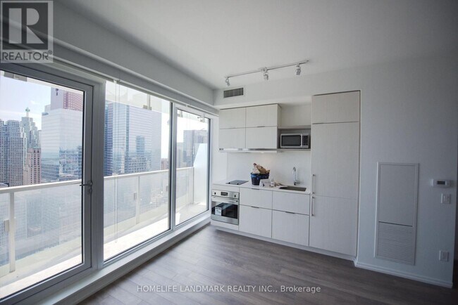 Photo du bâtiment - 197 Yonge St