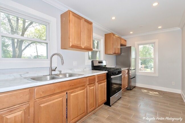 Foto del edificio - 1501 Round Lake Dr