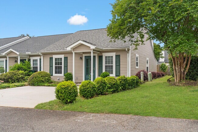 Foto del edificio - 115 Chloe Ln