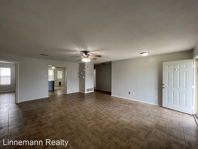 Foto del edificio - 4 br, 2 bath House - 4200 Waterproof Drive