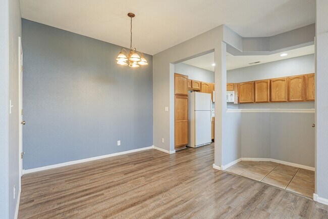 Building Photo - 2485 Fountainhead Blvd