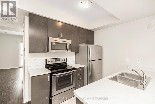 Building Photo - 5038 Serena Dr