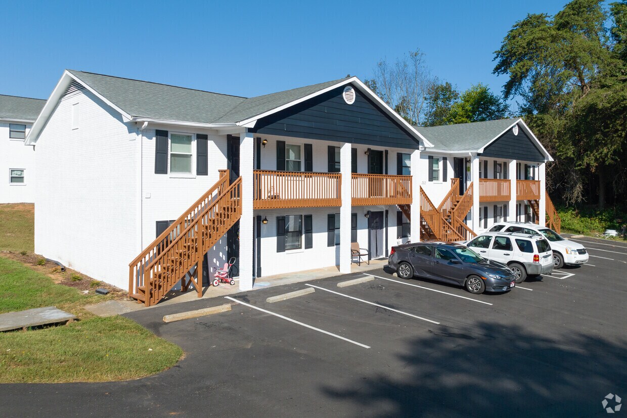 Primary Photo - Arbor Pointe