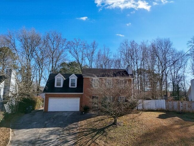 Photo - 1479 Millstream Trail NW House