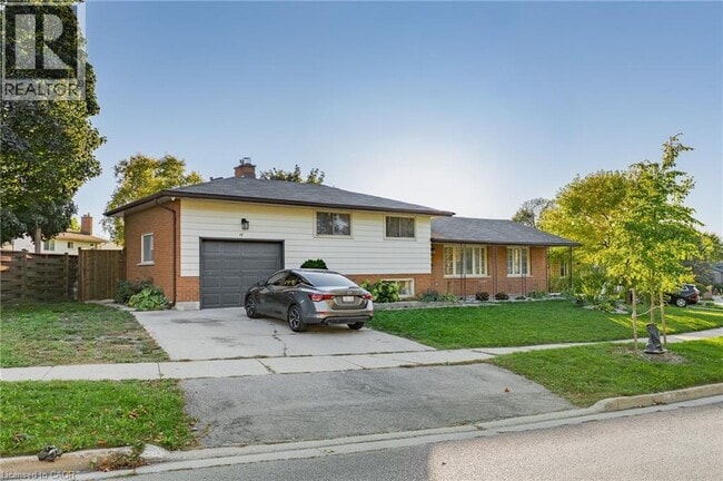 Building Photo - 19 Elm Ridge Dr