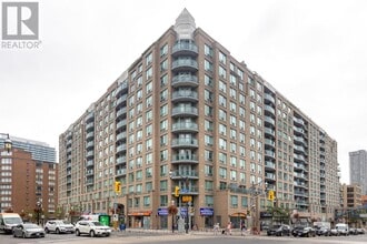 Building Photo - 109-109 Front St E