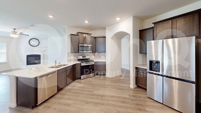 Foto del edificio - 402 Cliffmere Dr