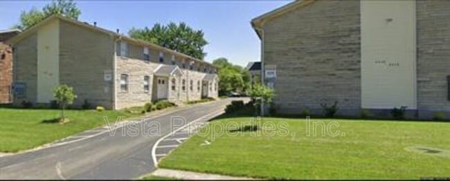 Photo - 4912 Saddlebrook Ln Apartment