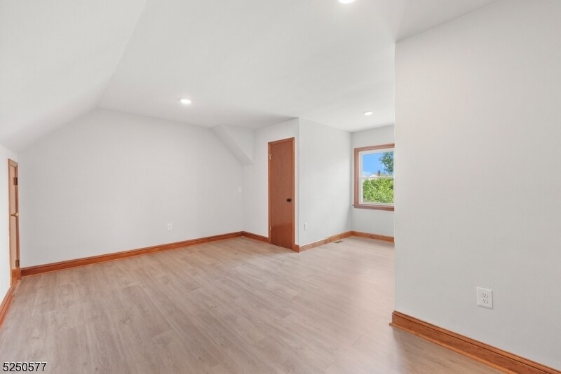 Primary Photo - 532 Piaget Ave