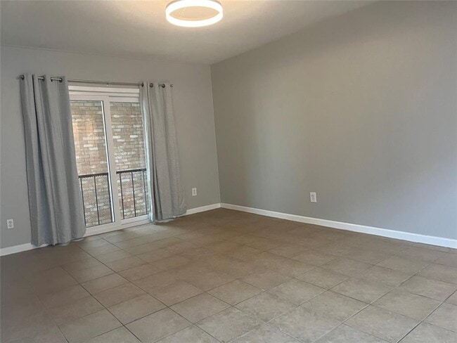 Foto del edificio - 2230 S Piney Point Rd