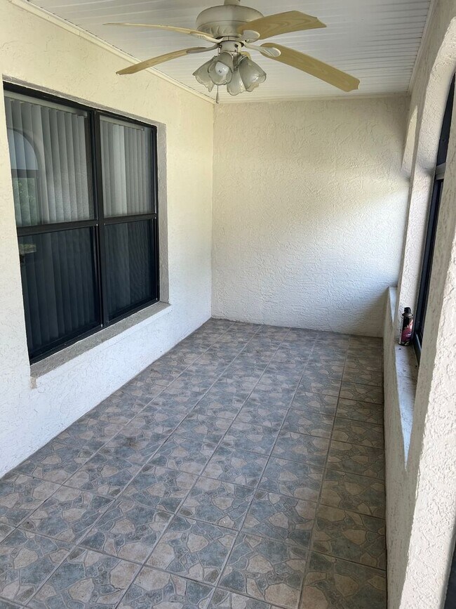 Building Photo - Port Charlotte Single Family Home