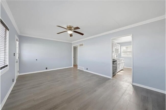 Foto del edificio - 722 W Park Ave