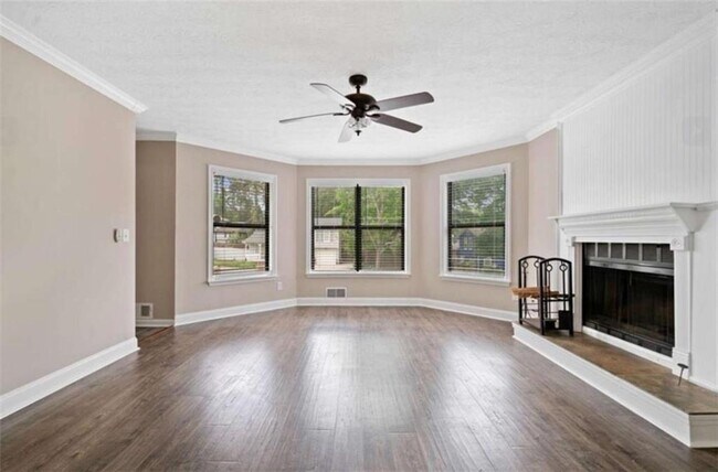 Building Photo - 893 Sandune Dr