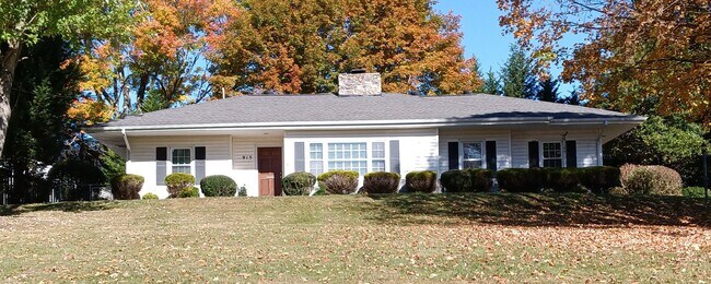 Foto del edificio - 4 Bedroom / 2 Bath Home Johnson City TN