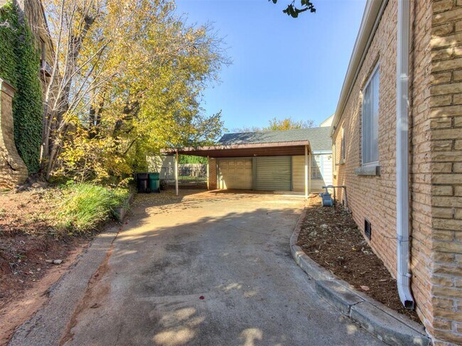 Foto del edificio - 2933 Cummings Dr