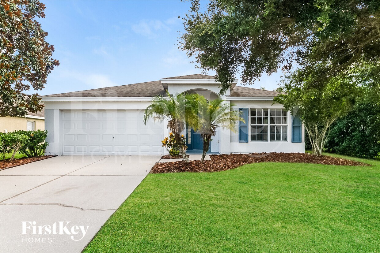 Foto principal - 5825 100th Ave E