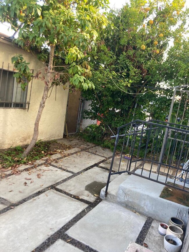 Control access property - 2234 Delaware Ave