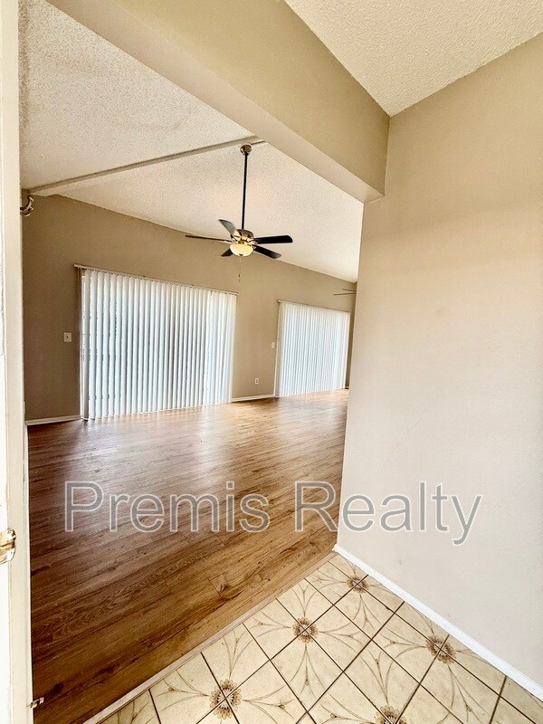 Building Photo - 2938 Lichen Ln