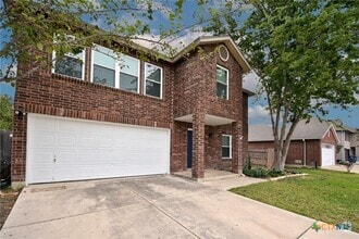Building Photo - 744 Pinehurst Dr