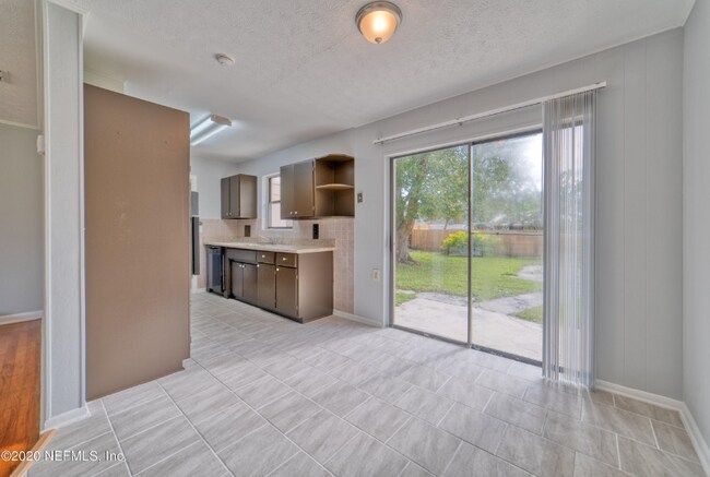 Foto del edificio - 1212 Kennerly Rd