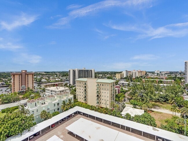 Building Photo - 405 N Ocean Blvd