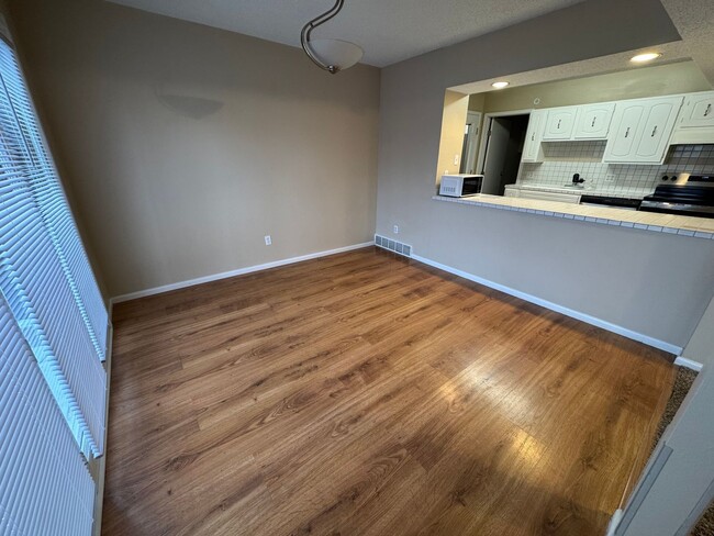 Building Photo - 118 Scotland Rd