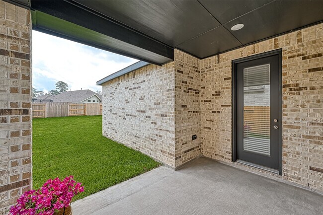 Foto del edificio - 323 Highland Bayou Dr