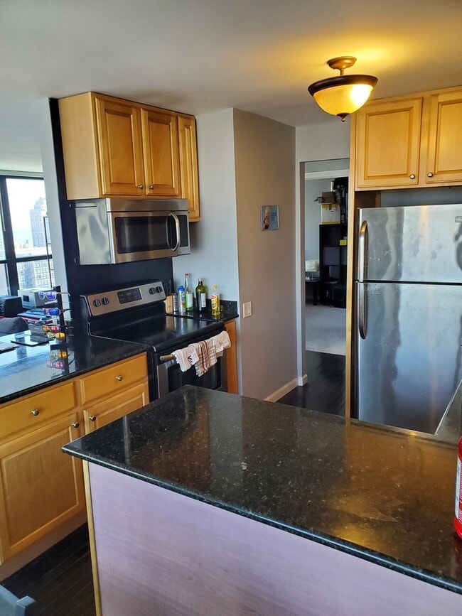 Building Photo - 1030 N State St