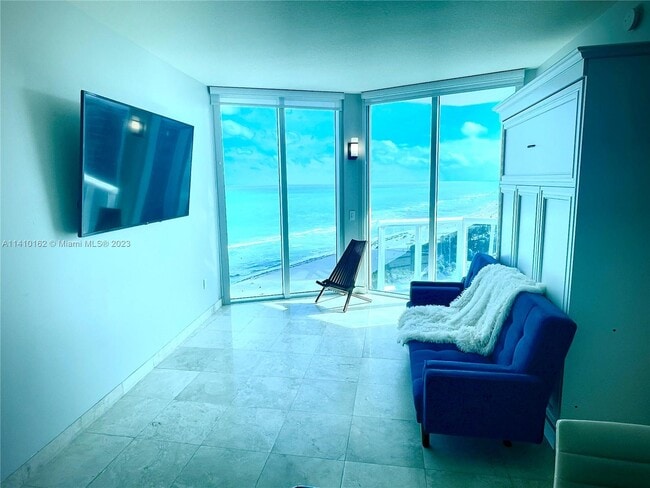 Building Photo - 6515 Collins Ave