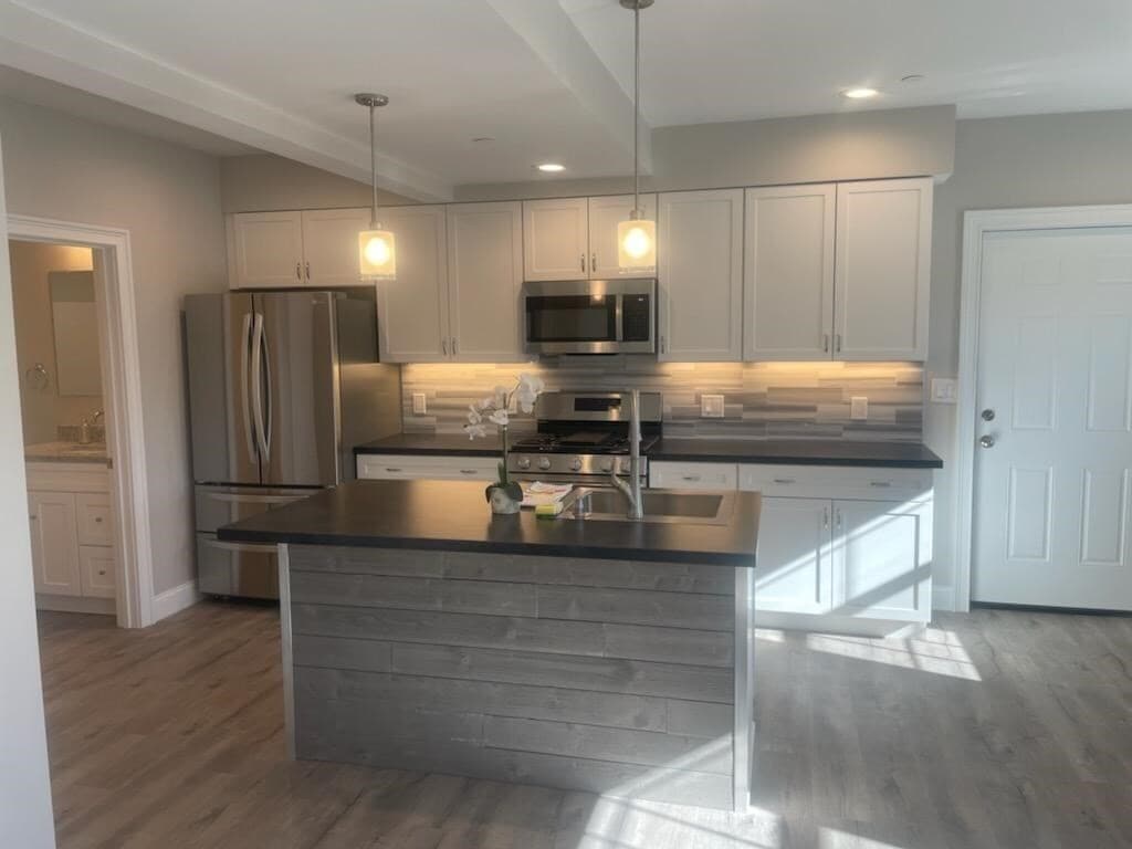 158 Hayden Rowe St Unit 3, Hopkinton, MA 01748 Room for Rent in