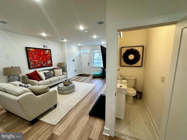 Building Photo - 2008 S College Ave