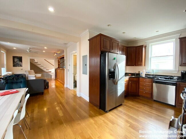 Foto del edificio - 29 Spring Garden St