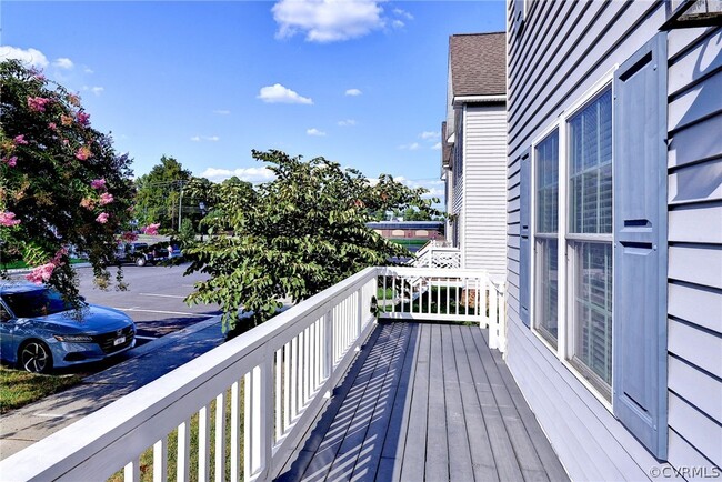 Foto del edificio - 3108 Taylor Ave