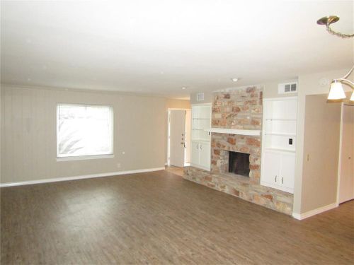Building Photo - 10506 Yucca Dr