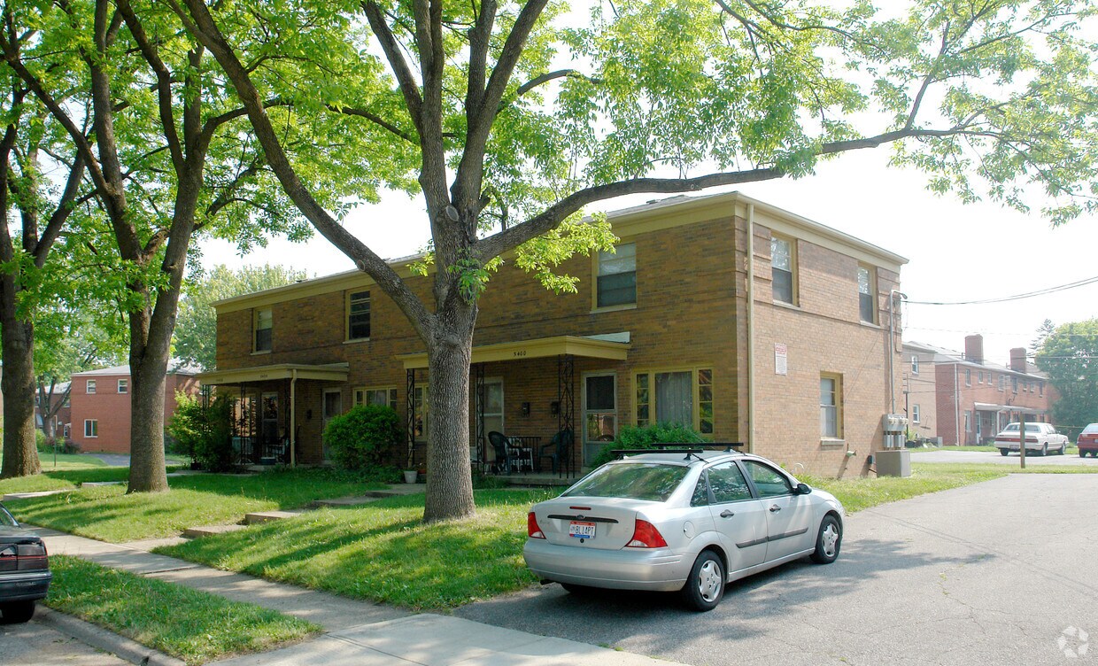 Primary Photo - 5400-5406 Milton Ave