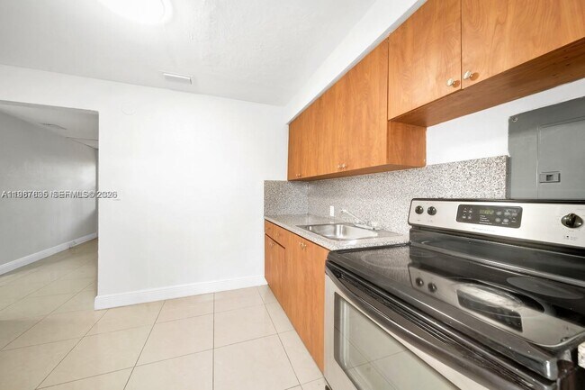 Foto del edificio - 5545 NW 3rd Ave