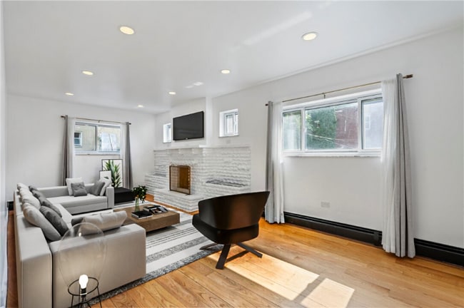 Photo - 6026 Sawyer St House