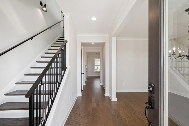 Building Photo - 512 Mount Ivy Dr
